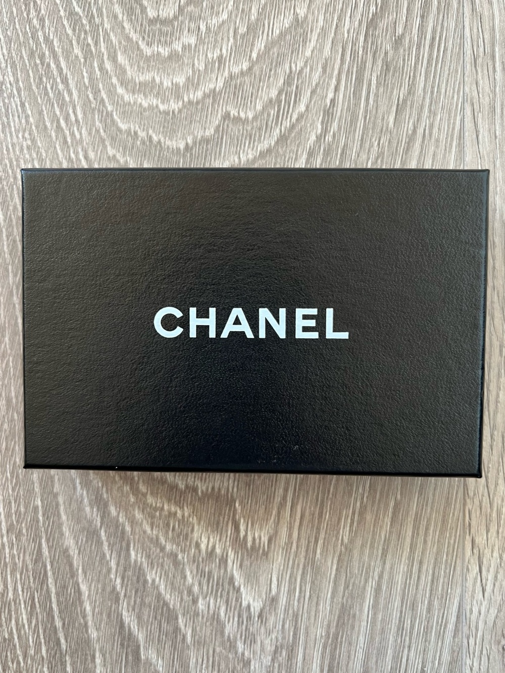 Chanel Box (BB325)